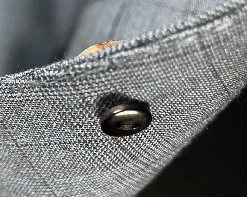 the-lancelot-bespoke-suit-perfect-fit-bespoke-suit-detail-strengthened-button